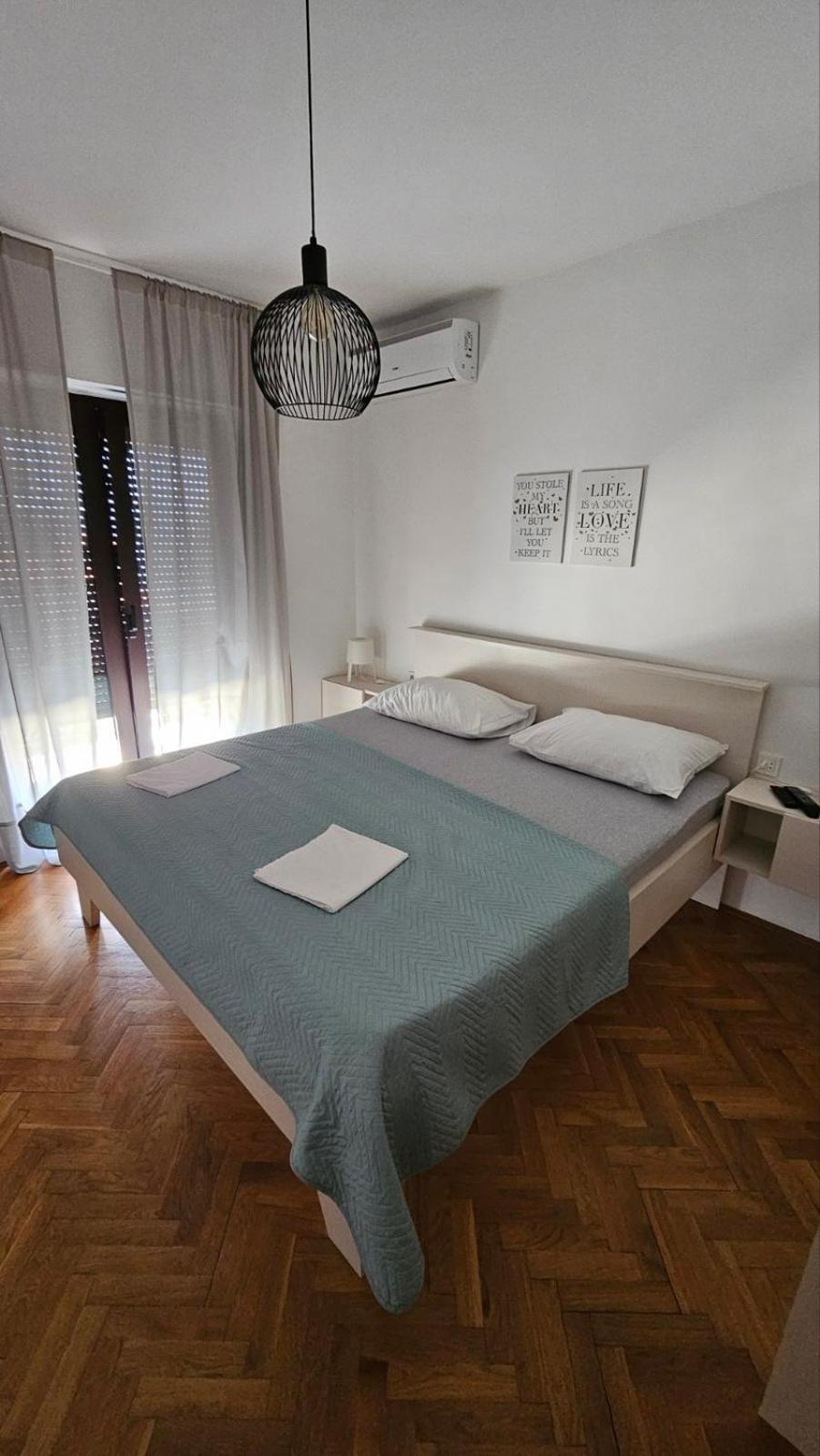 Apartment Jovanovic ノヴィ・ヴィノドロスキー エクステリア 写真